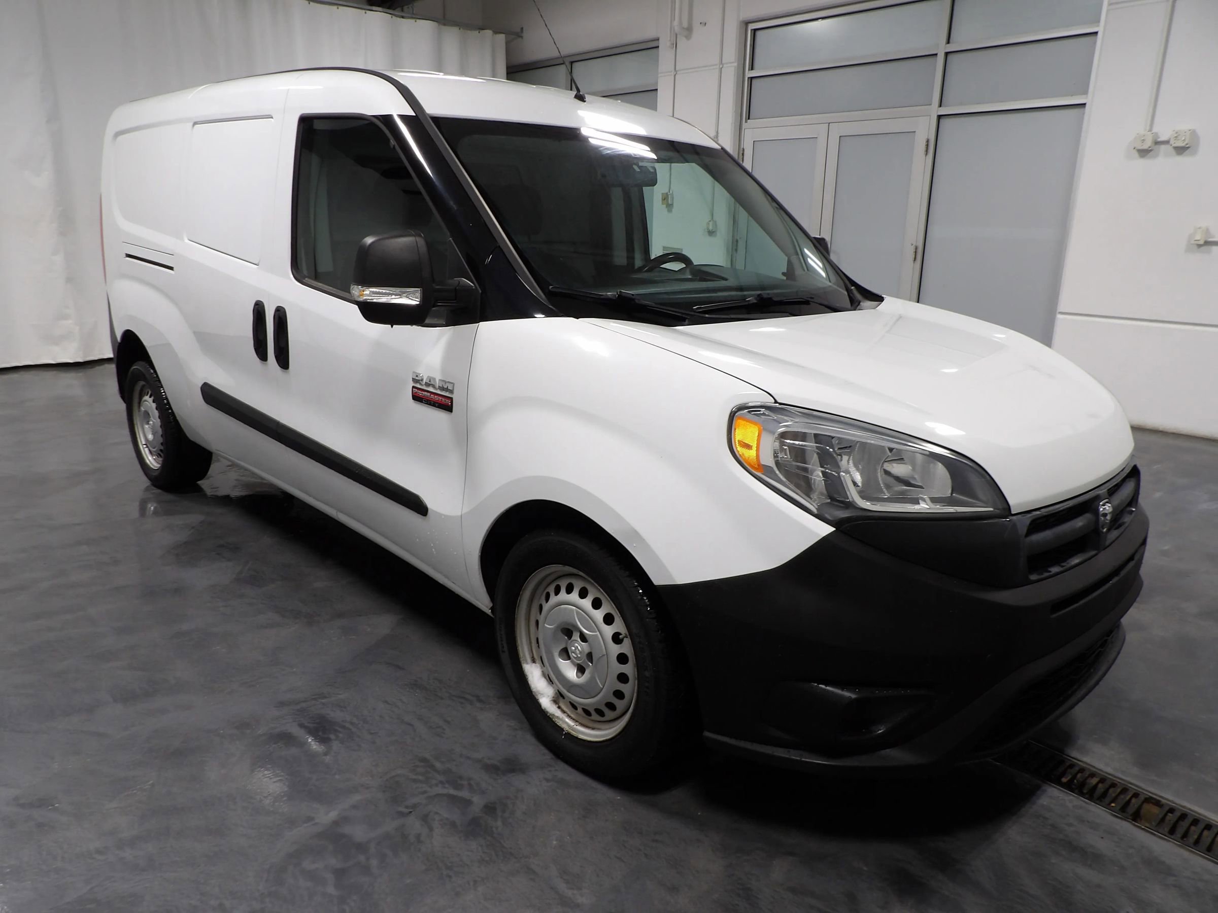 Used 2015 RAM ProMaster City Tradesman w/ Rear Back-up Camera Group FWD image 2