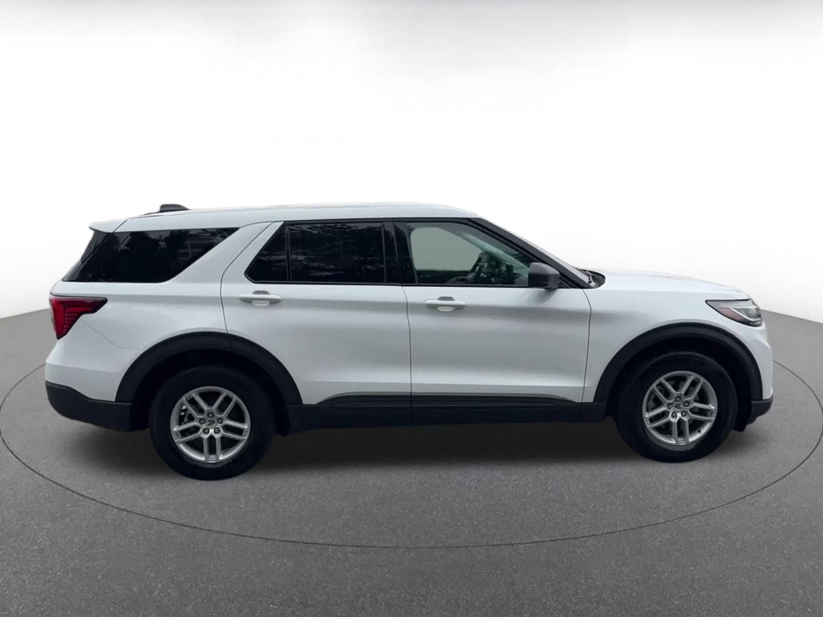 Used 2026 Ford Explorer Active AWD/4WD image 15