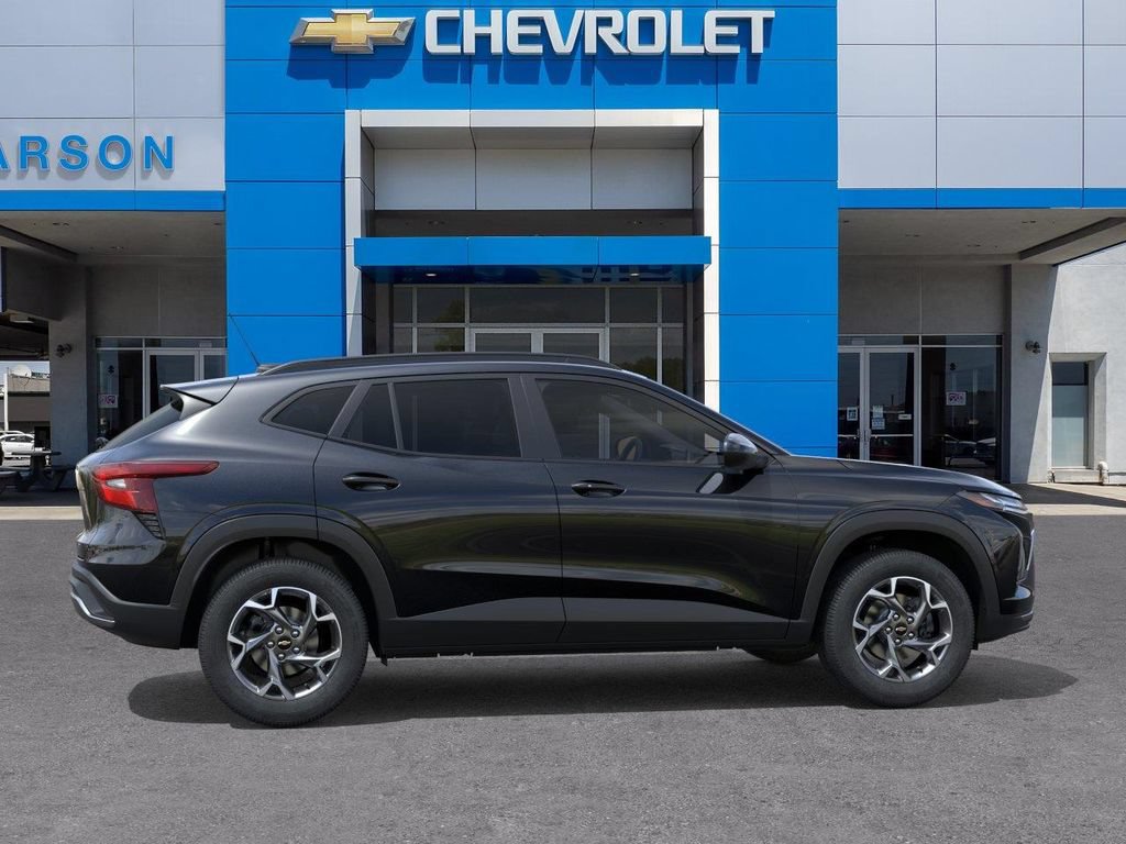 New 2026 Chevrolet Trax LT w/ Driver Confidence Package FWD image 5