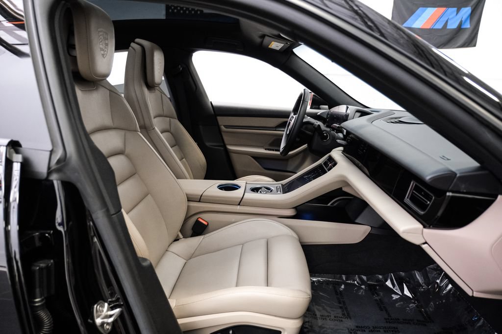 Used 2025 Porsche Taycan RWD image 30