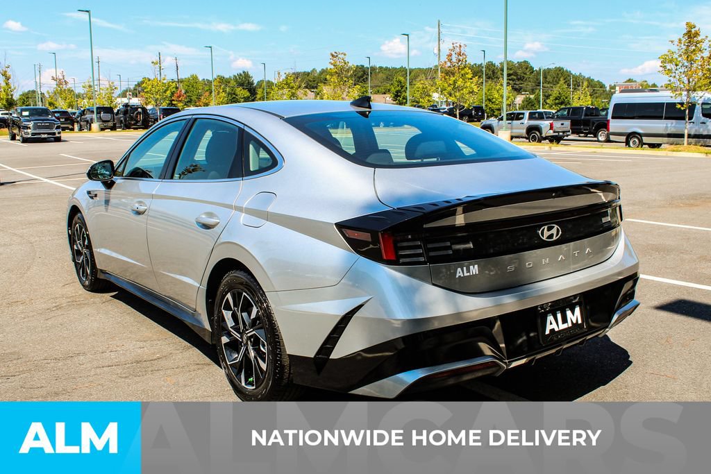 Used 2025 Hyundai Sonata SEL FWD image 4