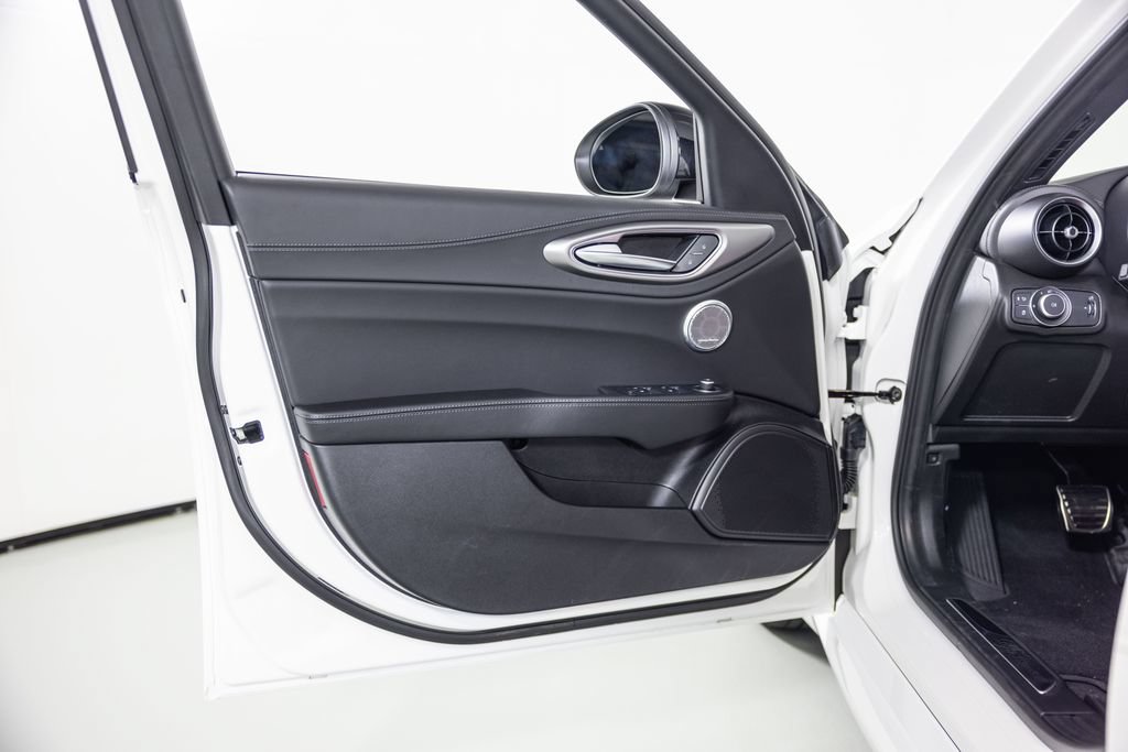 New 2026 Alfa Romeo Giulia AWD image 19