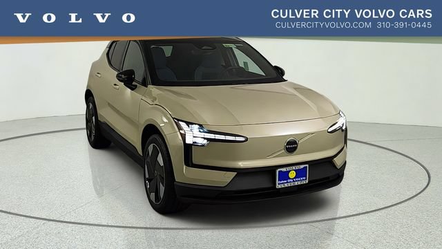 New 2026 Volvo EX30 Plus w/ Protection Package Premier