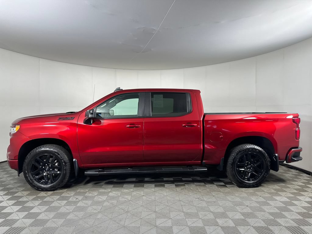 Used 2024 Chevrolet Silverado 1500 RST AWD/4WD image 3
