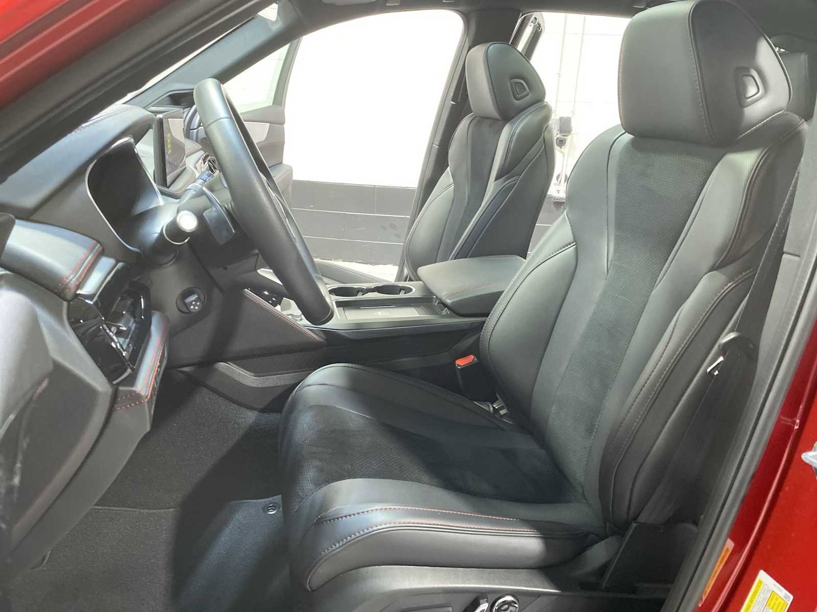 Used 2025 Acura MDX A-Spec image 11