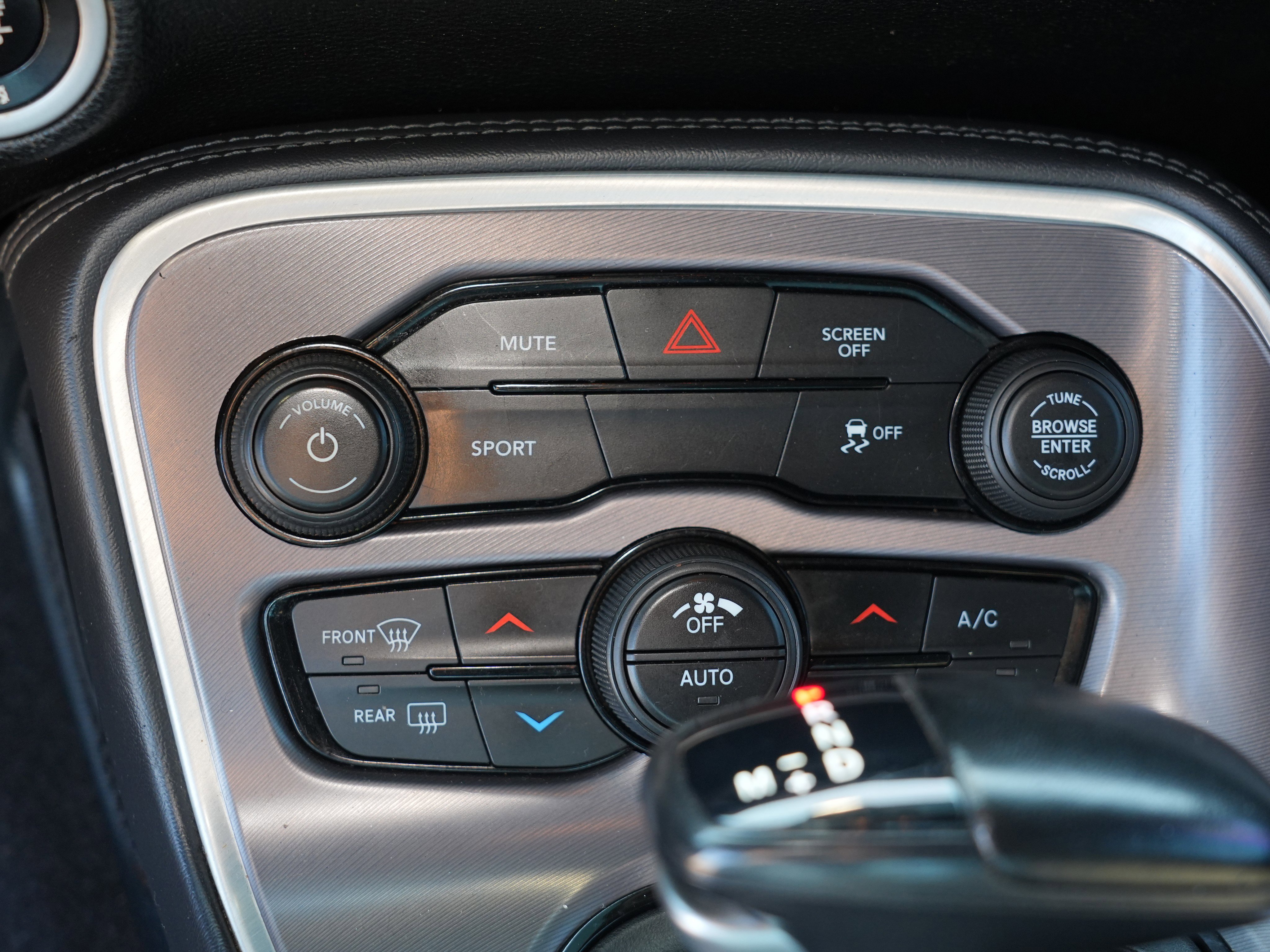 Used 2020 Dodge Challenger SXT w/ Blacktop Package image 27