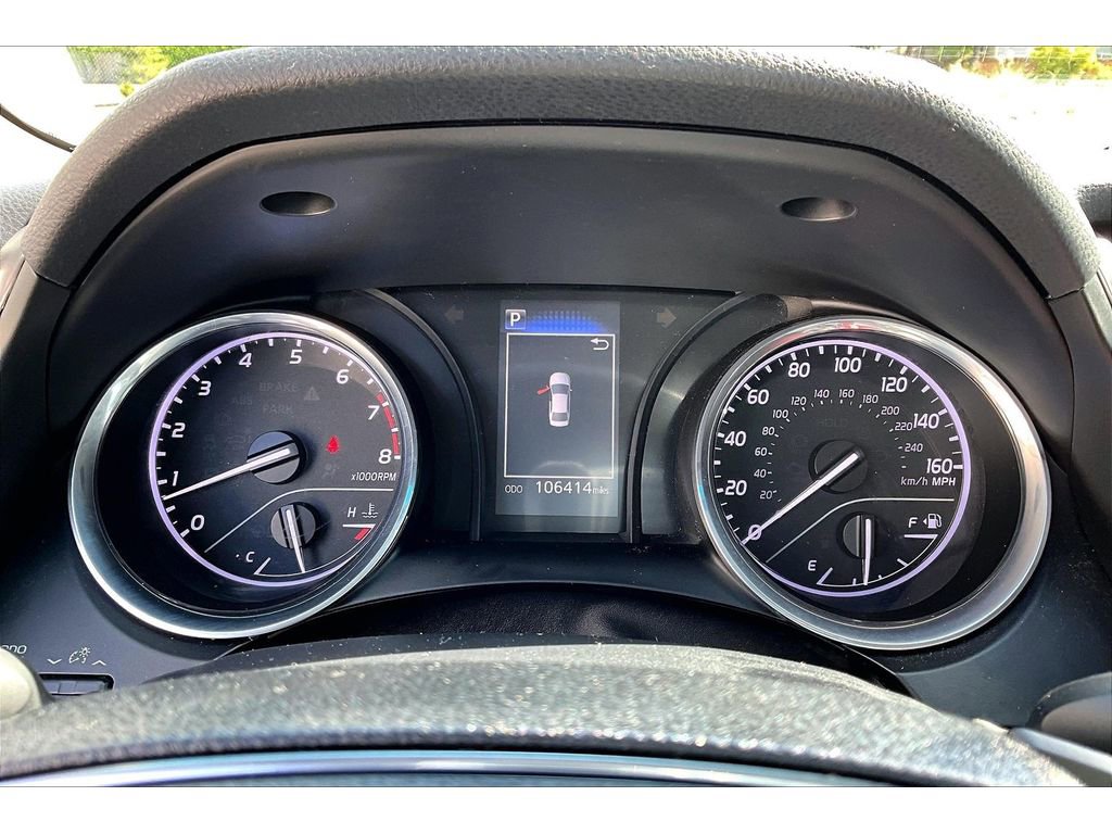 Used 2020 Toyota Camry SE FWD image 20