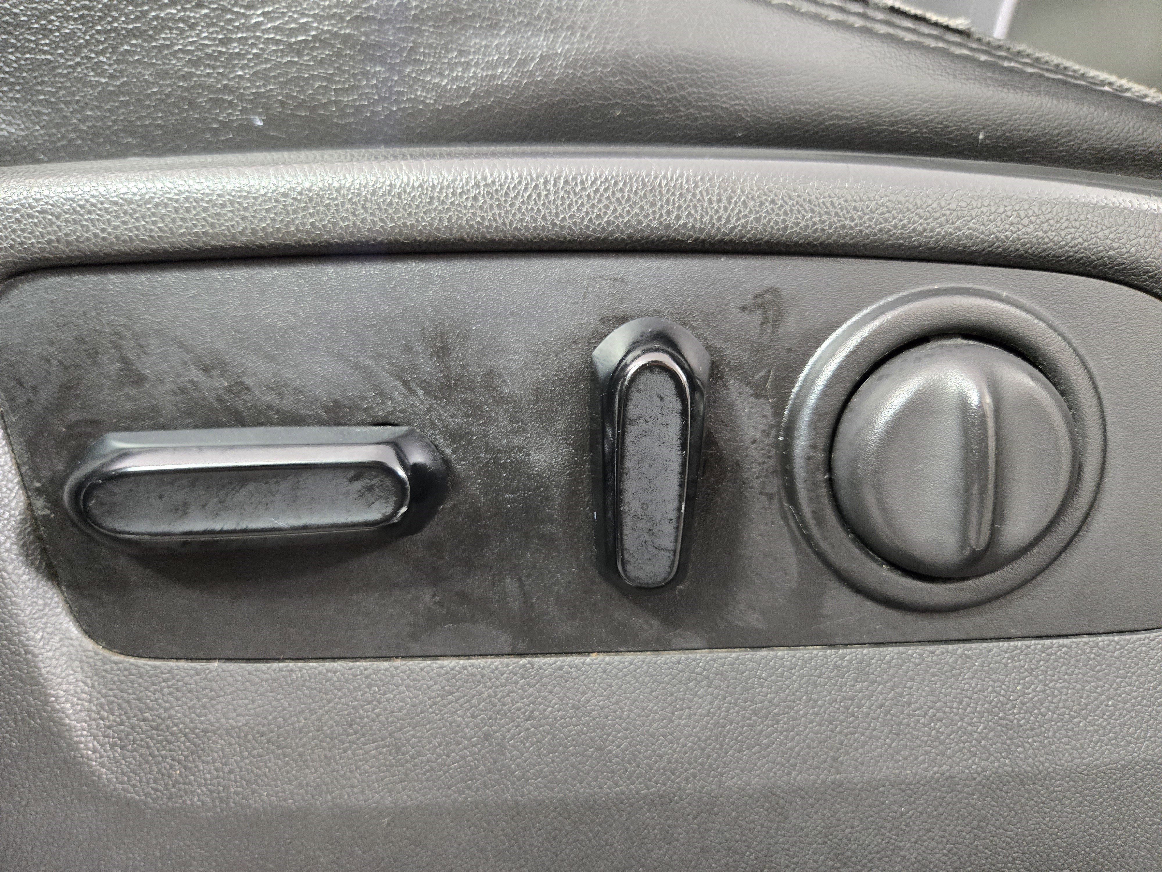 Used 2021 Chevrolet Silverado 3500 High Country w/ Z71 Off-Road Package image 35