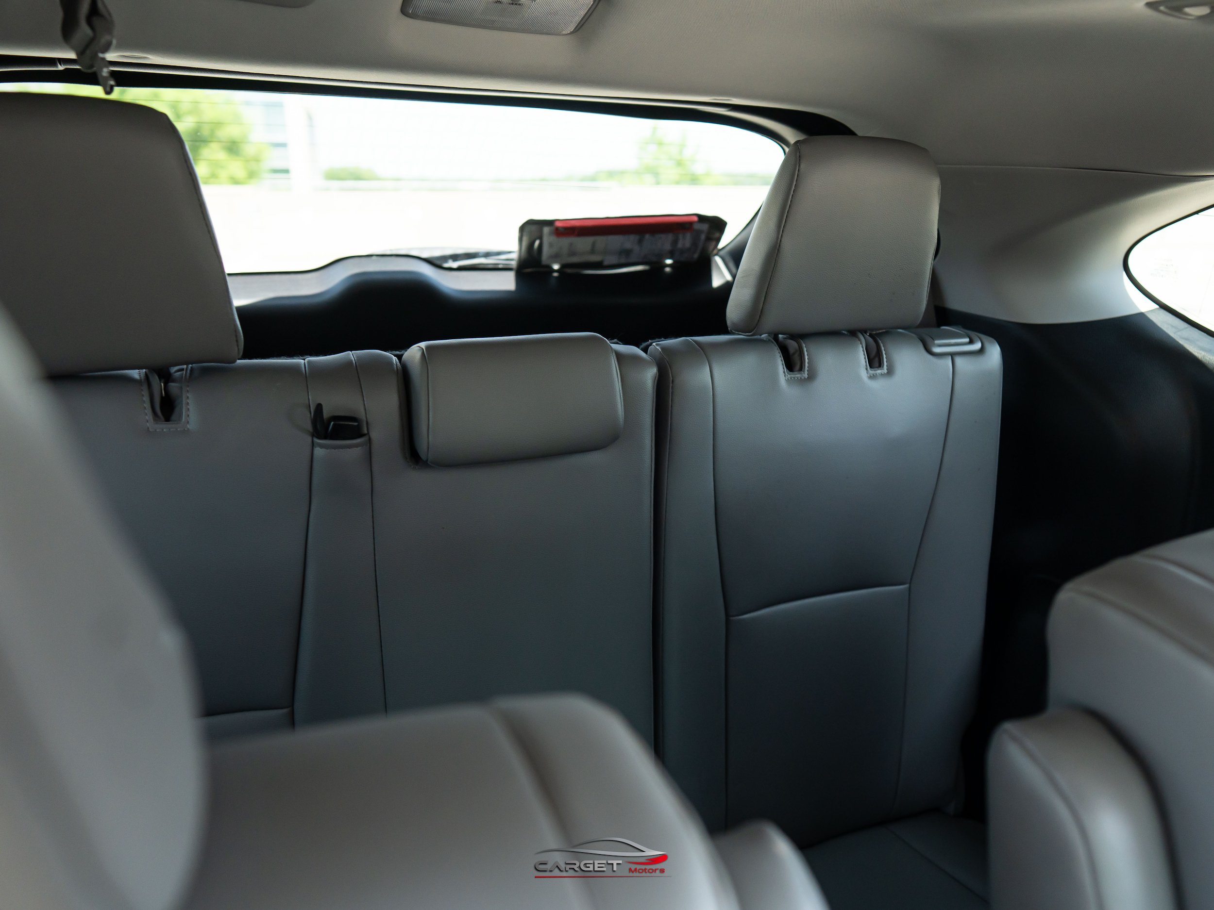 Used 2021 Toyota Highlander XLE AWD/4WD image 20