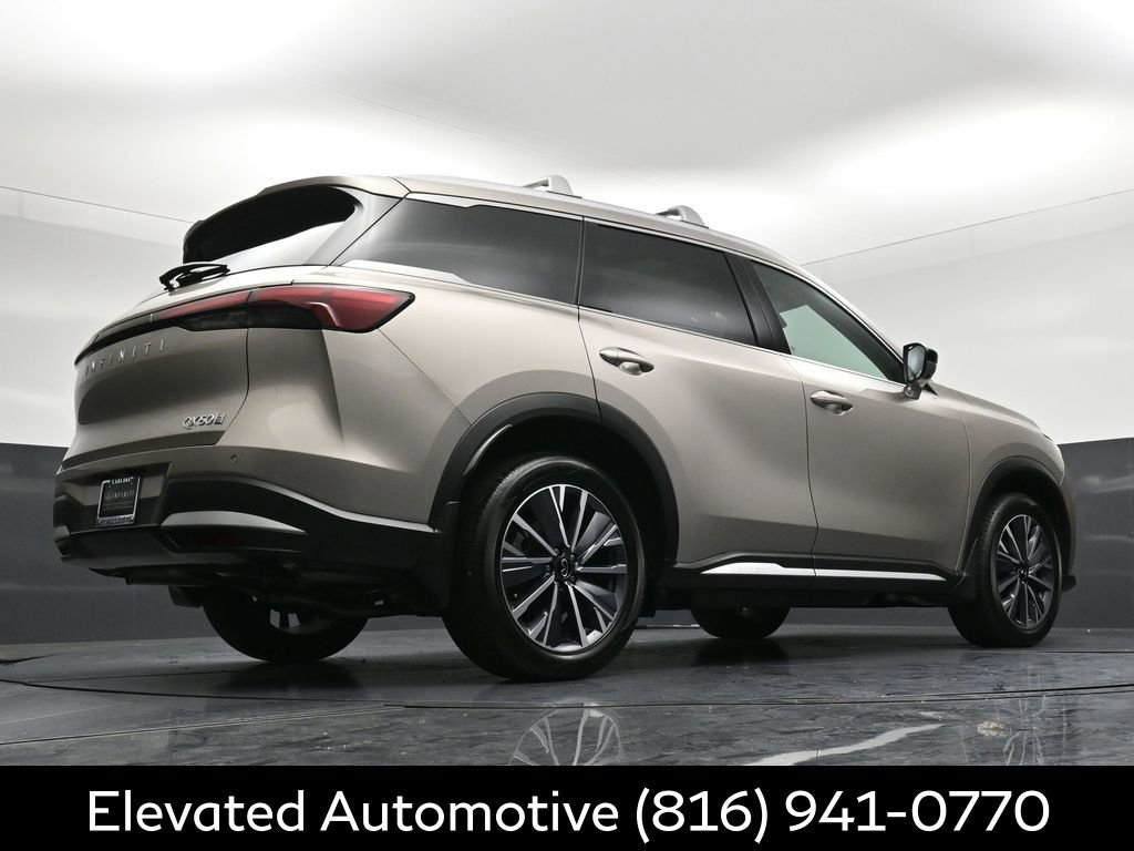 Certified 2026 INFINITI QX60 Luxe w/ Cargo Package AWD/4WD image 32