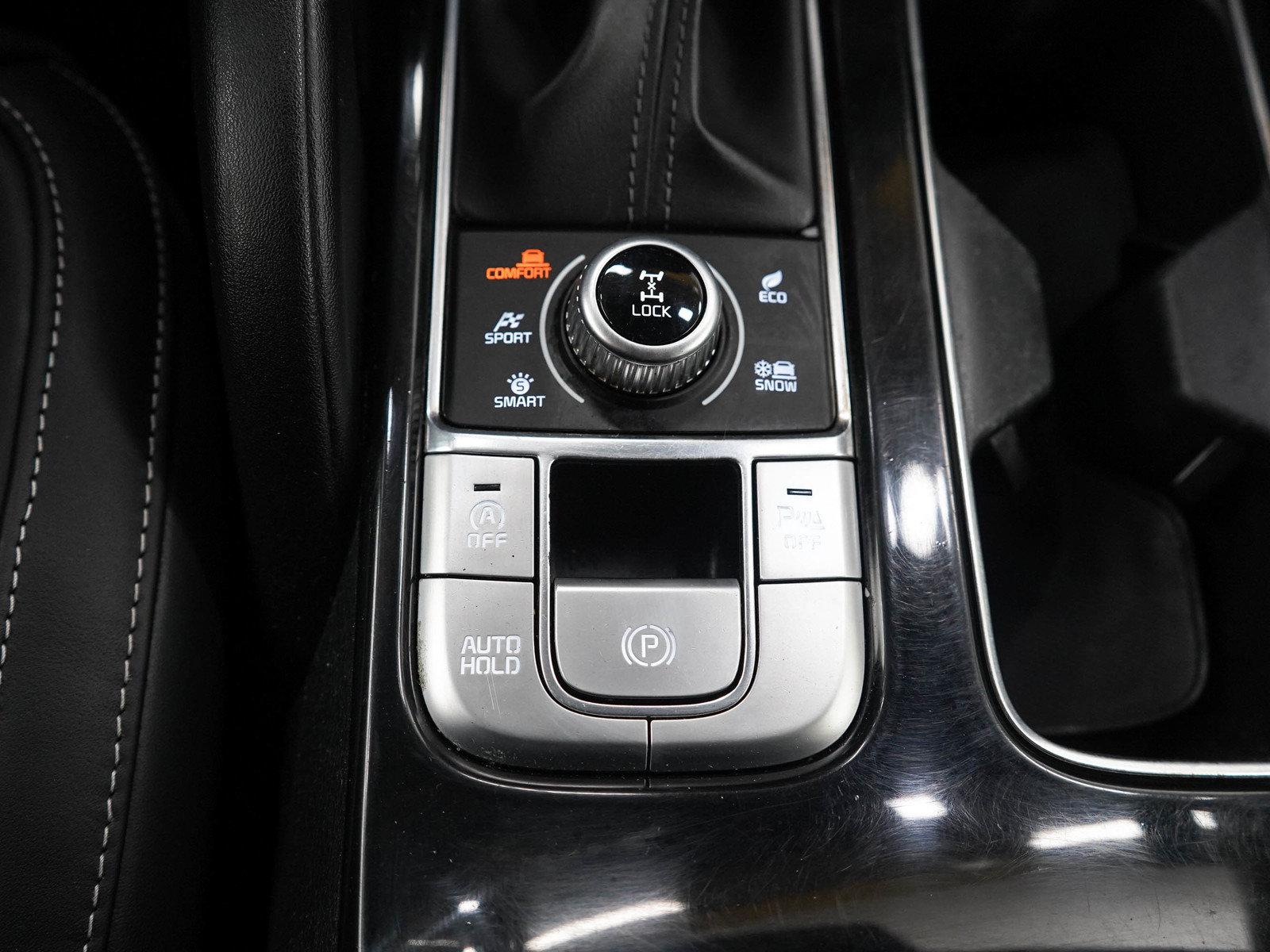 Used 2021 Kia Telluride LX AWD/4WD image 24
