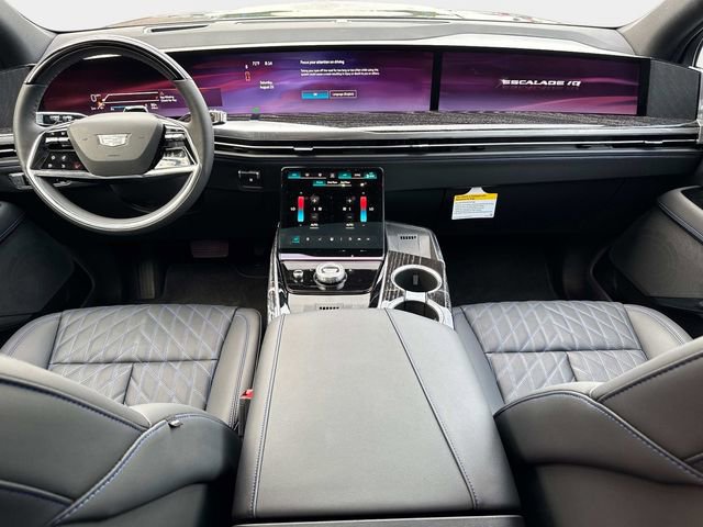 New 2025 Cadillac Escalade IQ Luxury 1 w/ Smart Trailering package image 17