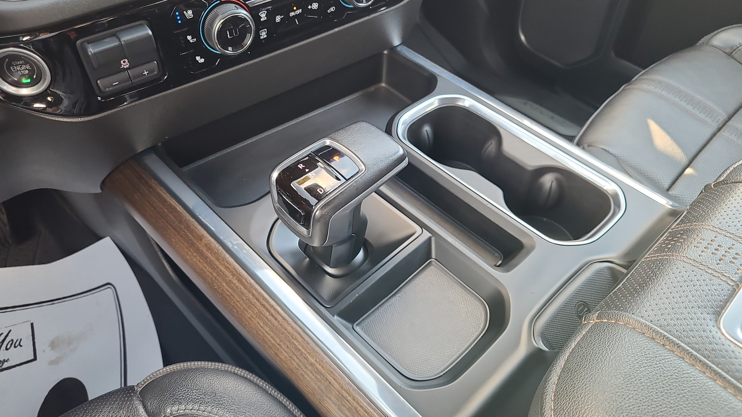 Used 2022 Chevrolet Silverado 1500 High Country w/ High Country Premium Package AWD/4WD image 25