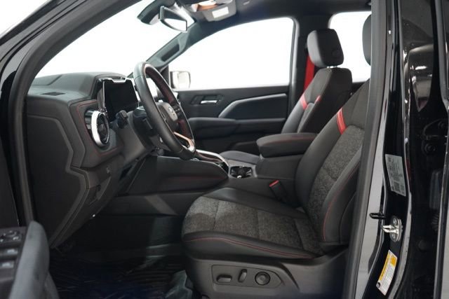 Used 2023 Chevrolet Colorado Z71 w/ Z71 Convenience Package 2 image 15