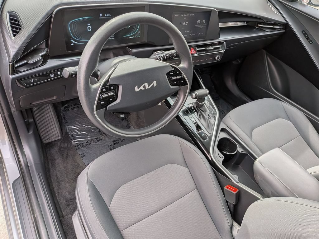 Used 2025 Kia Niro LX FWD image 16