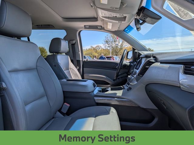 Used 2019 Chevrolet Suburban LT w/ Luxury Package image 19