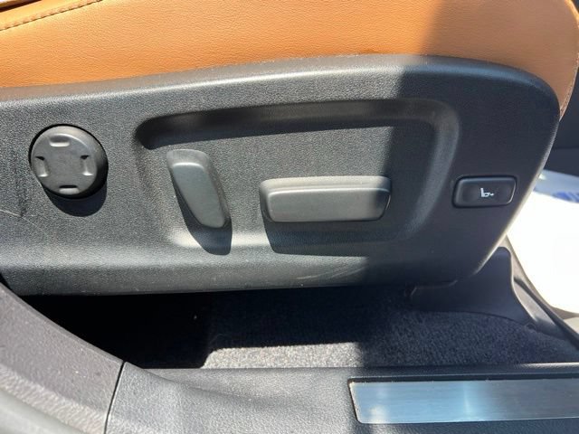 Used 2022 Lexus RX 450hL Luxury w/ Cold Area Package (CT) AWD/4WD image 38
