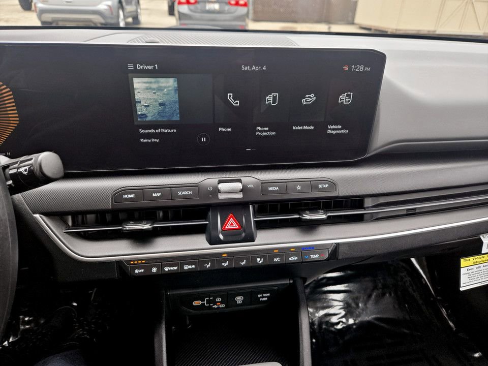 Used 2025 Kia K4 LXS image 24