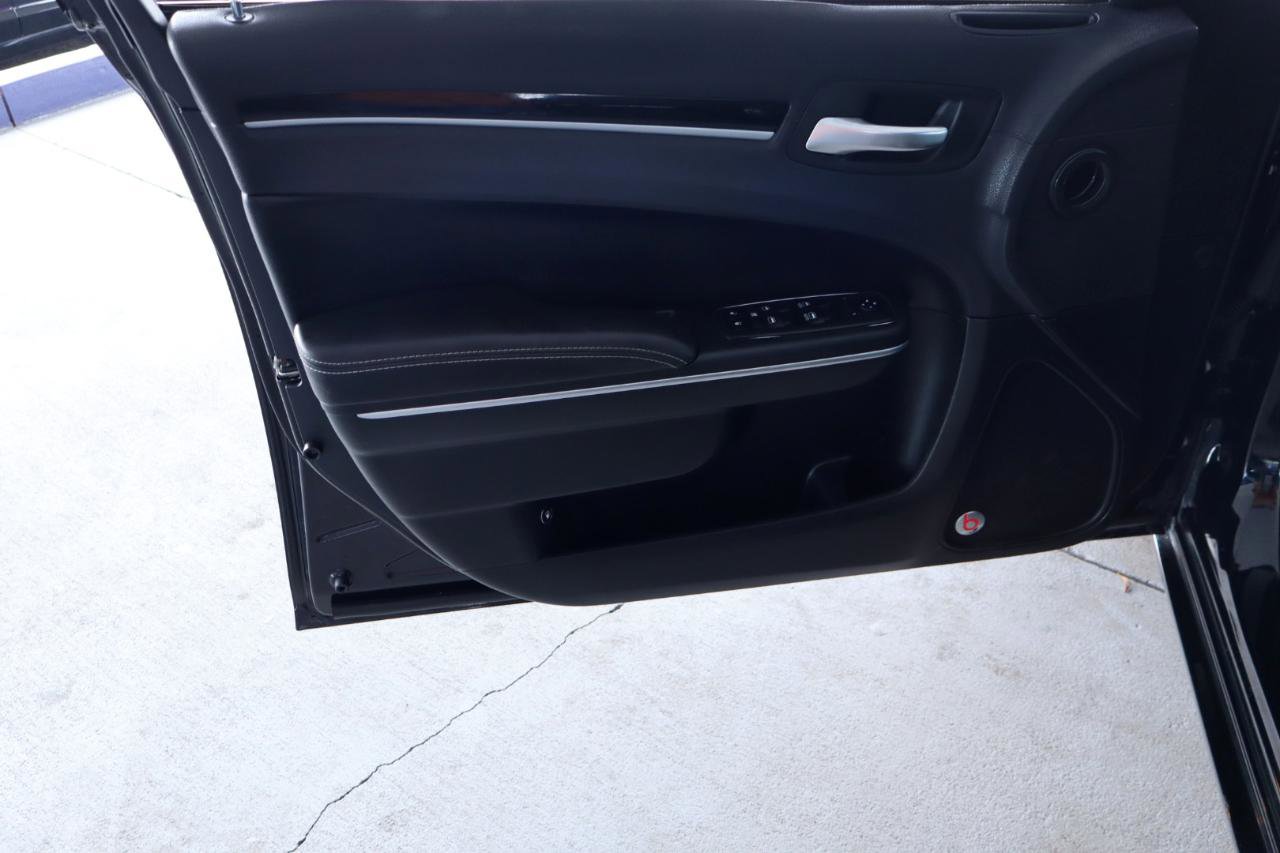 Used 2018 Chrysler 300 S w/ Beats Audio Group RWD image 12