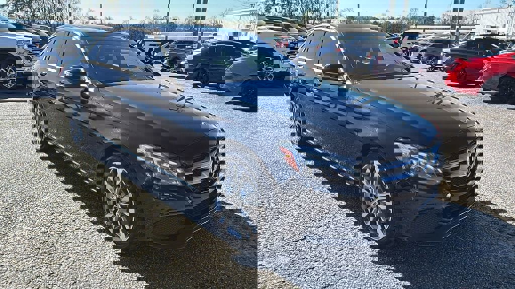 Used 2018 Mercedes-Benz C 300 Sedan image 3