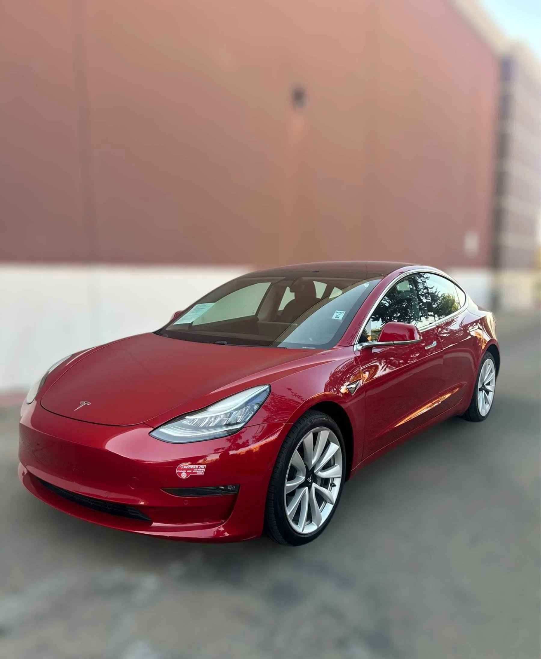 Used 2018 Tesla Model 3 Long Range image 2