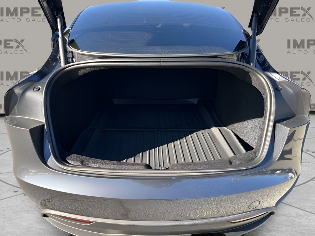 Used 2024 Tesla Model 3 Standard Range image 31