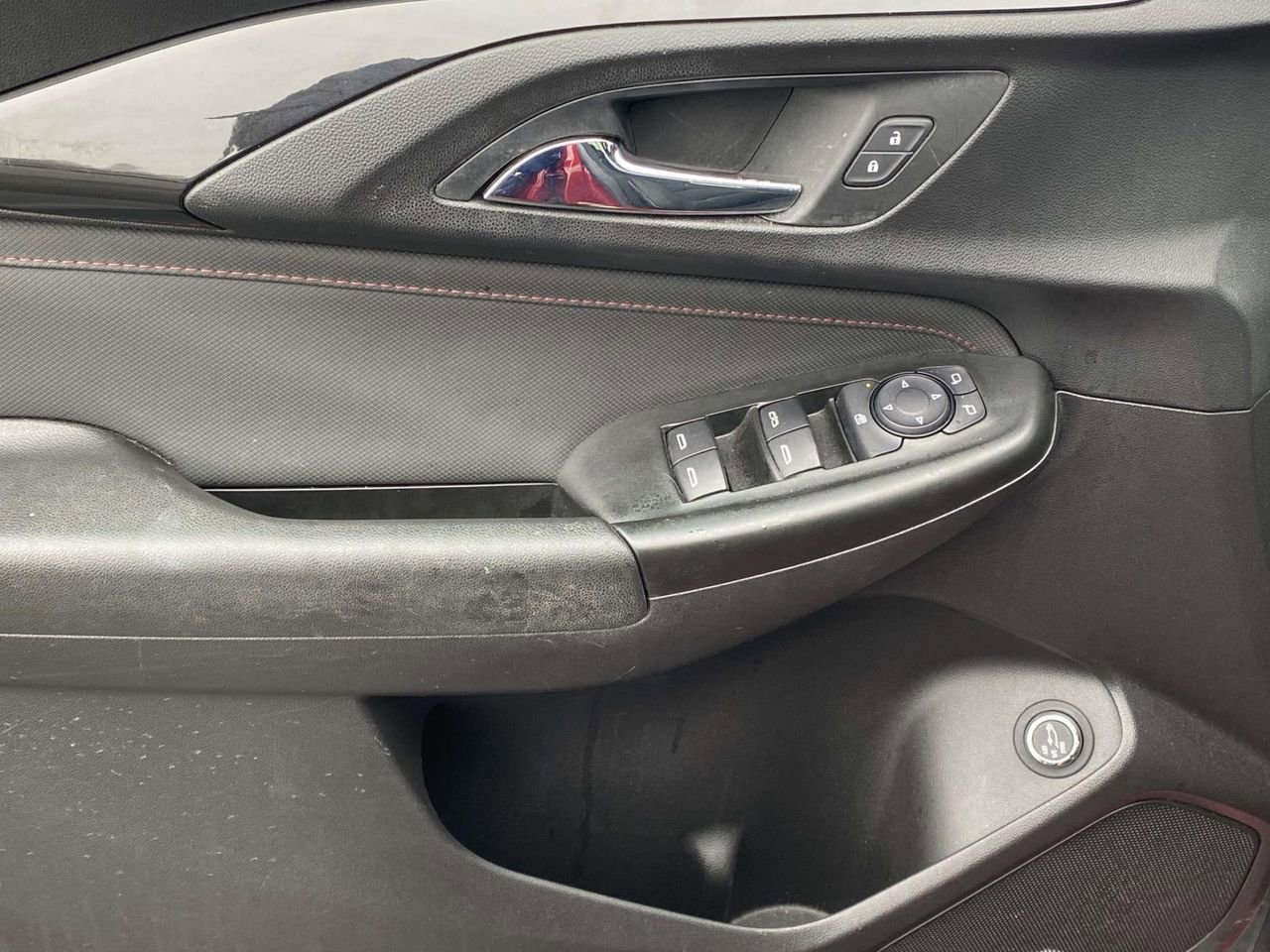 Used 2021 Chevrolet TrailBlazer RS w/ Sun and Liftgate Package image 16