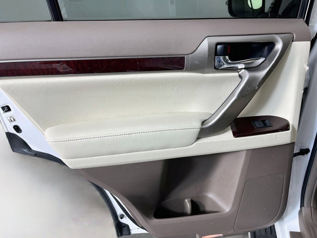 Used 2019 Lexus GX 460 Premium w/ Premium Package AWD/4WD image 30