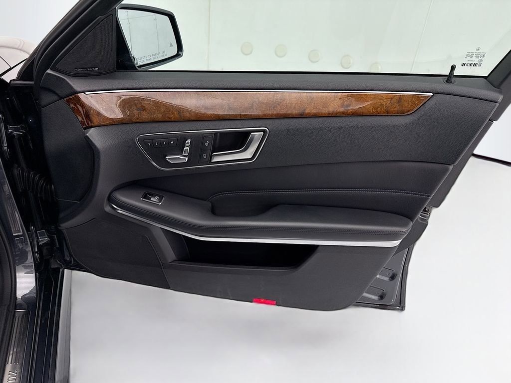 Used 2014 Mercedes-Benz E 350 4MATIC Sedan image 24