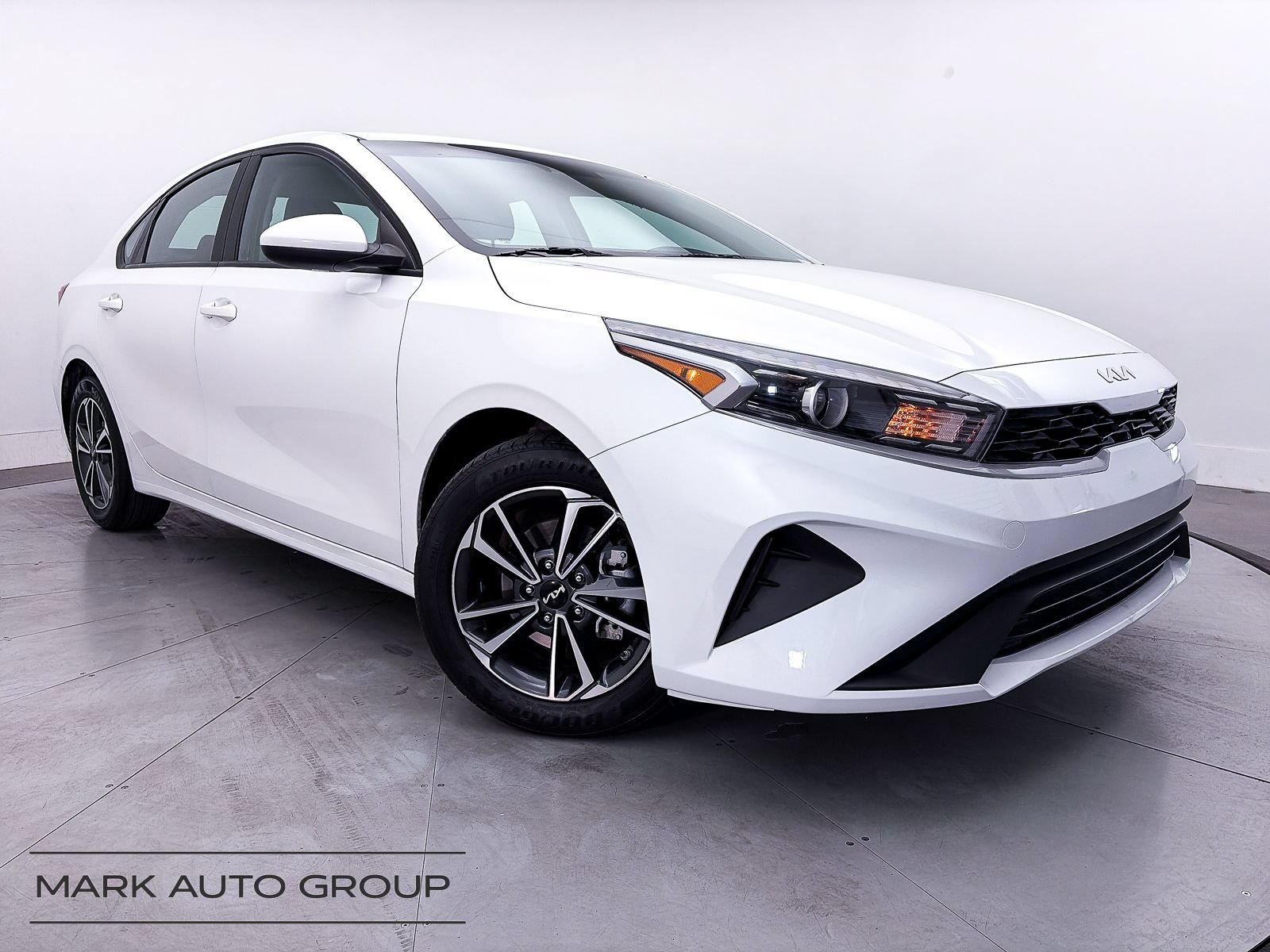 Certified 2023 Kia Forte LXS FWD image 1
