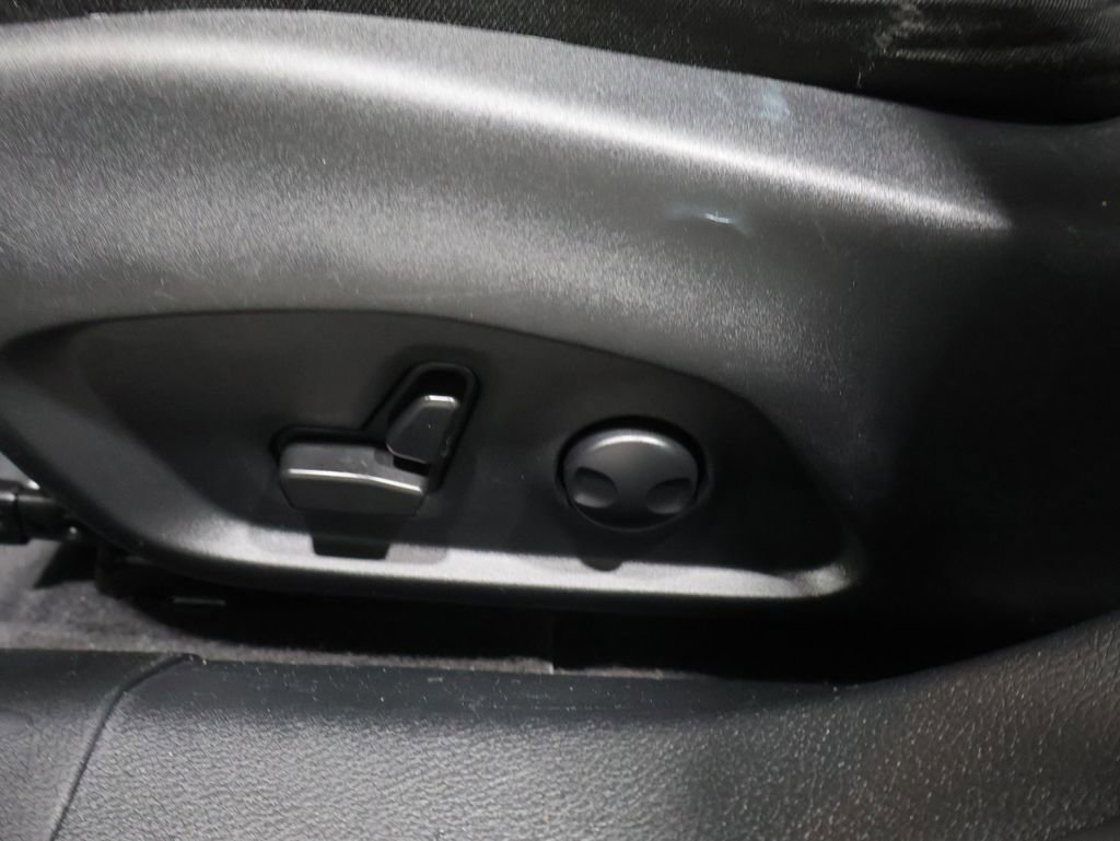Used 2023 Jeep Compass Limited AWD/4WD image 12