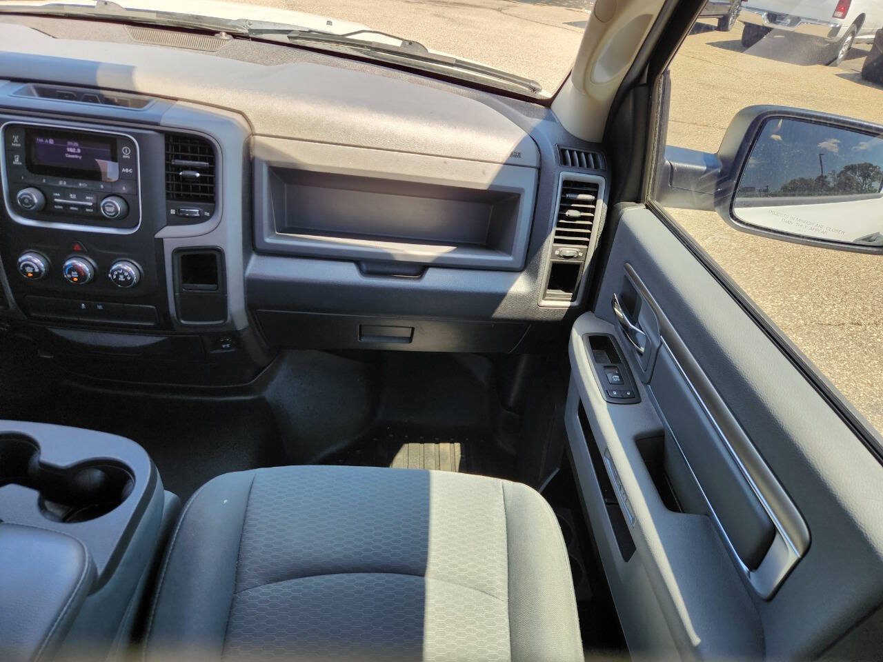Used 2014 RAM 1500 Express RWD image 16