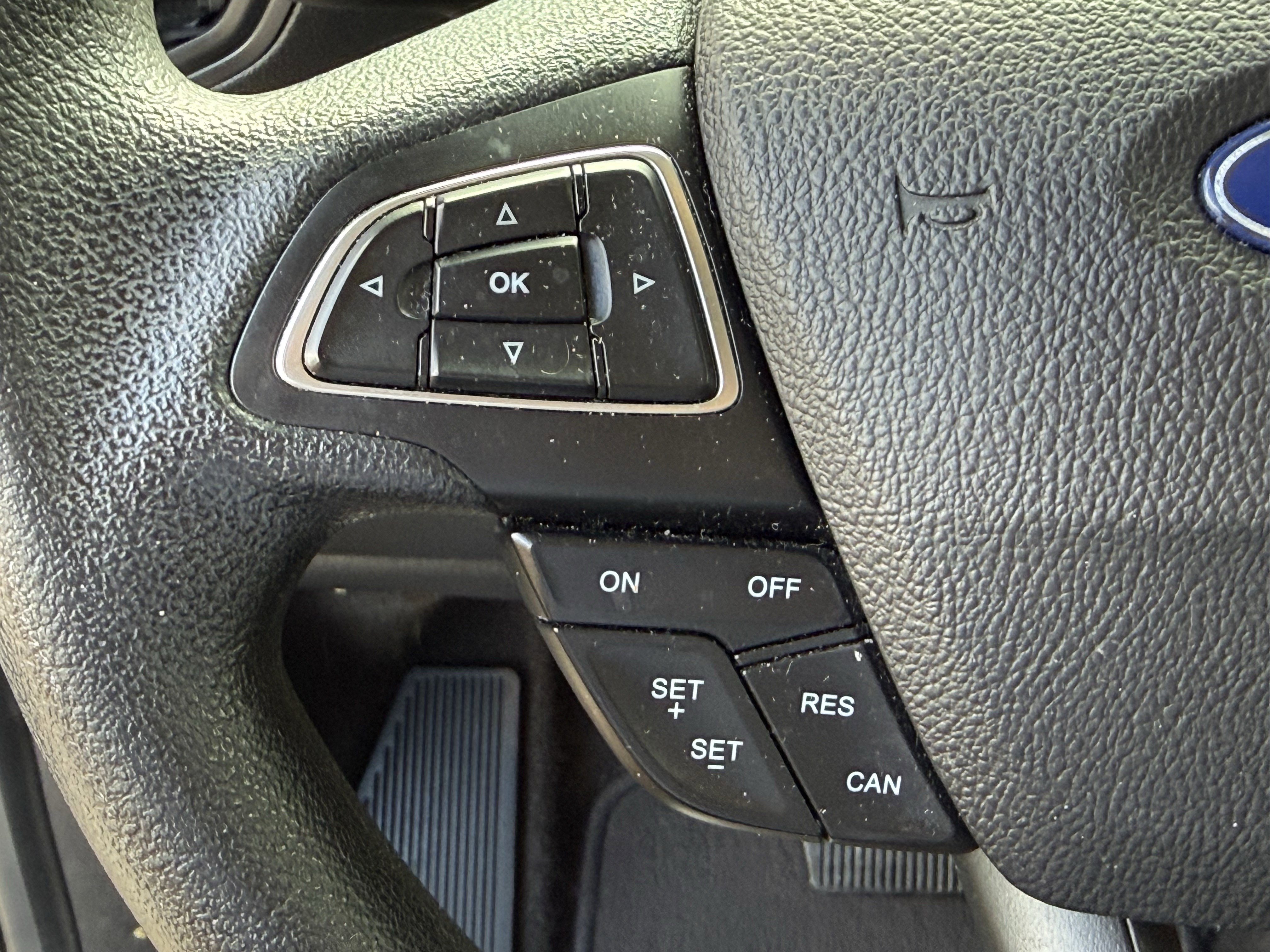 Used 2018 Ford Escape SE w/ SE Sync 3 Package FWD image 16