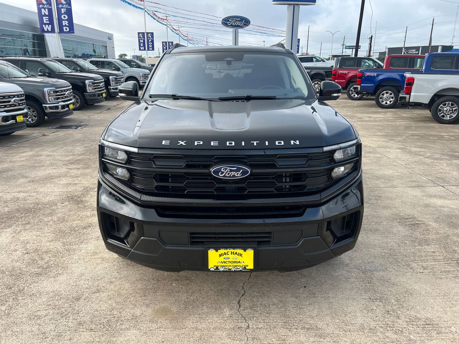 Used 2025 Ford Expedition Max Active AWD/4WD image 8