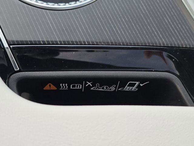 Used 2024 Cadillac Lyriq Sport image 7