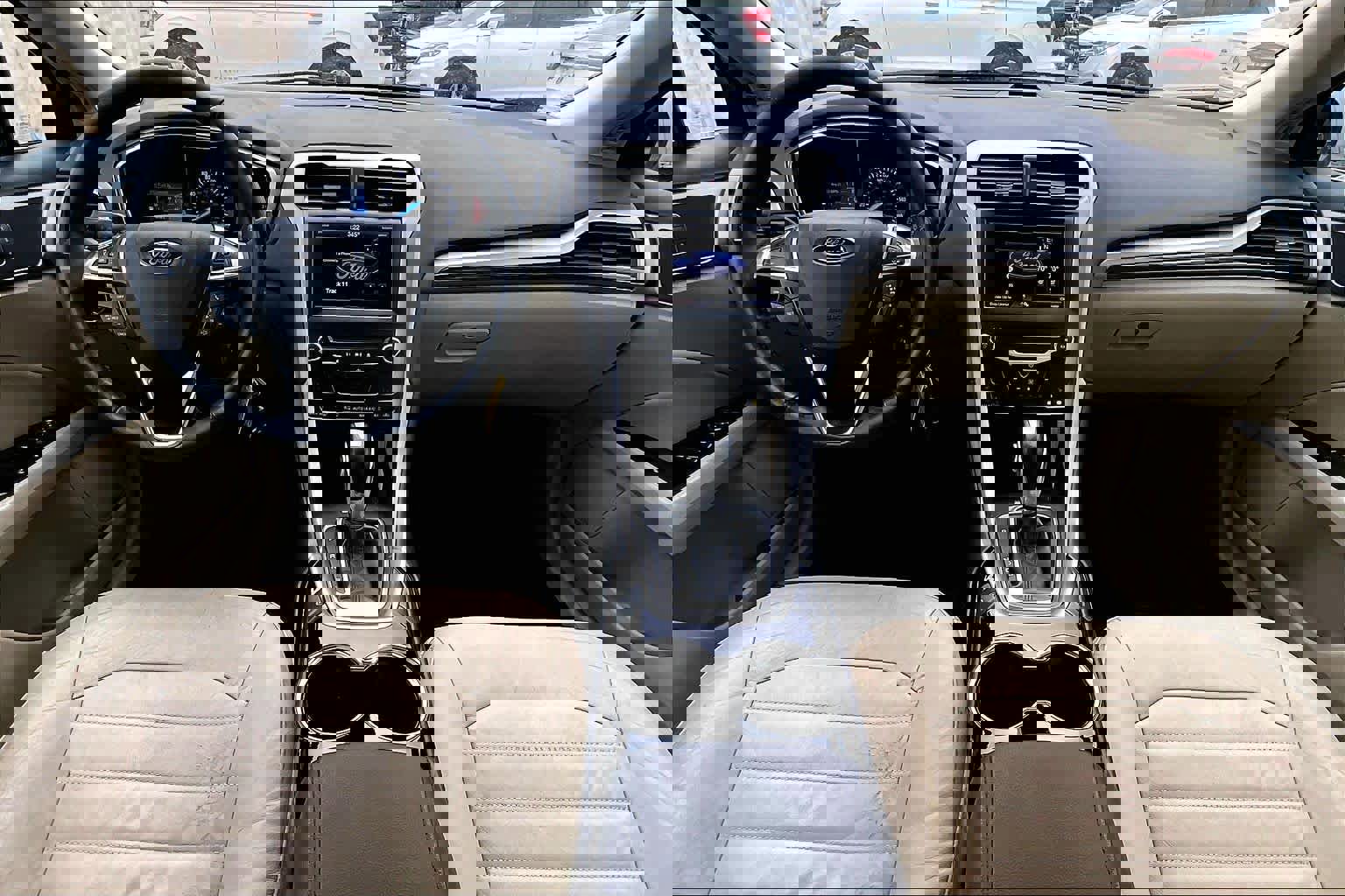 Used 2014 Ford Fusion SE w/ Equipment Group 202A image 15