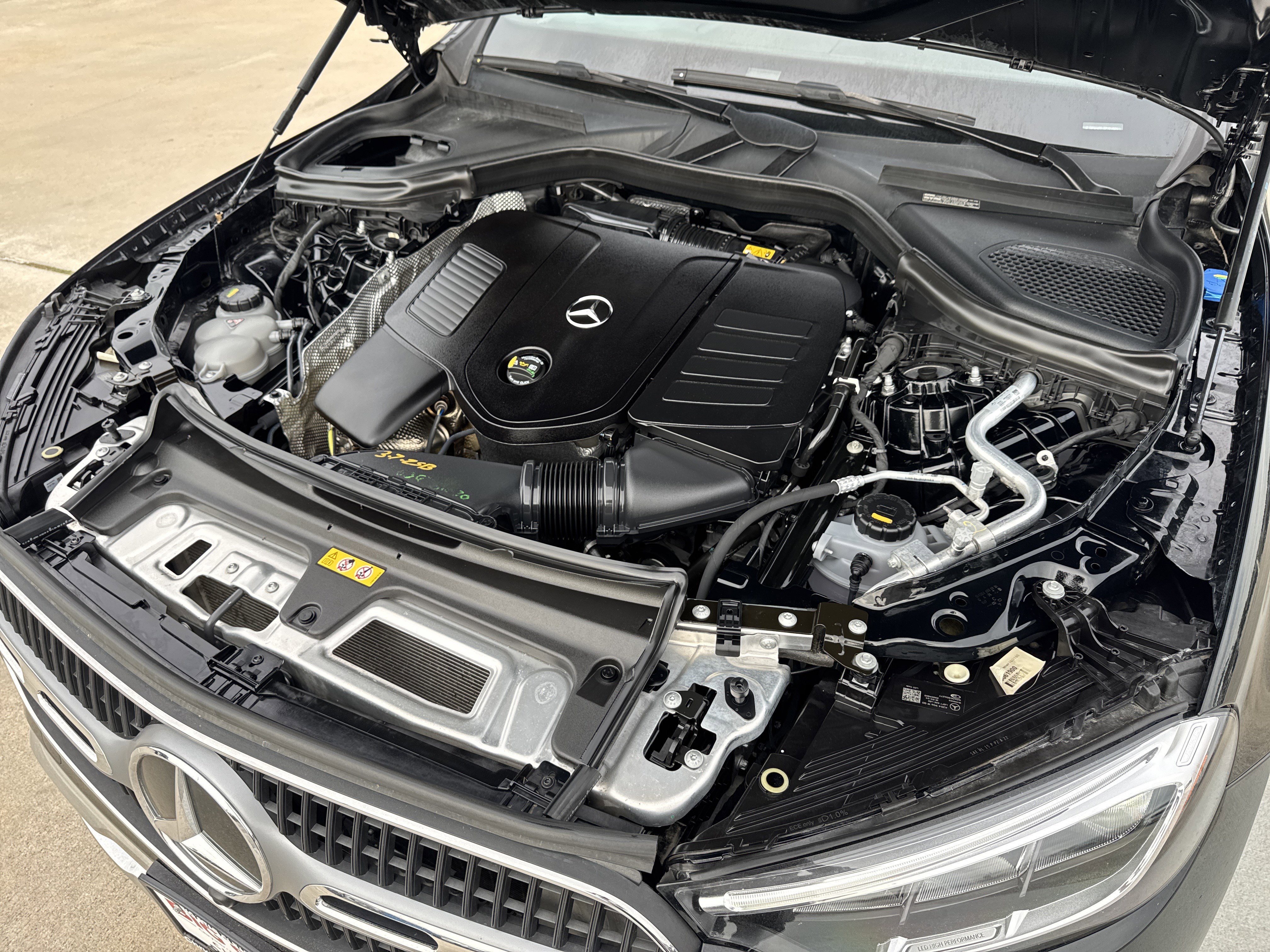 Used 2024 Mercedes-Benz GLC 300 image 33