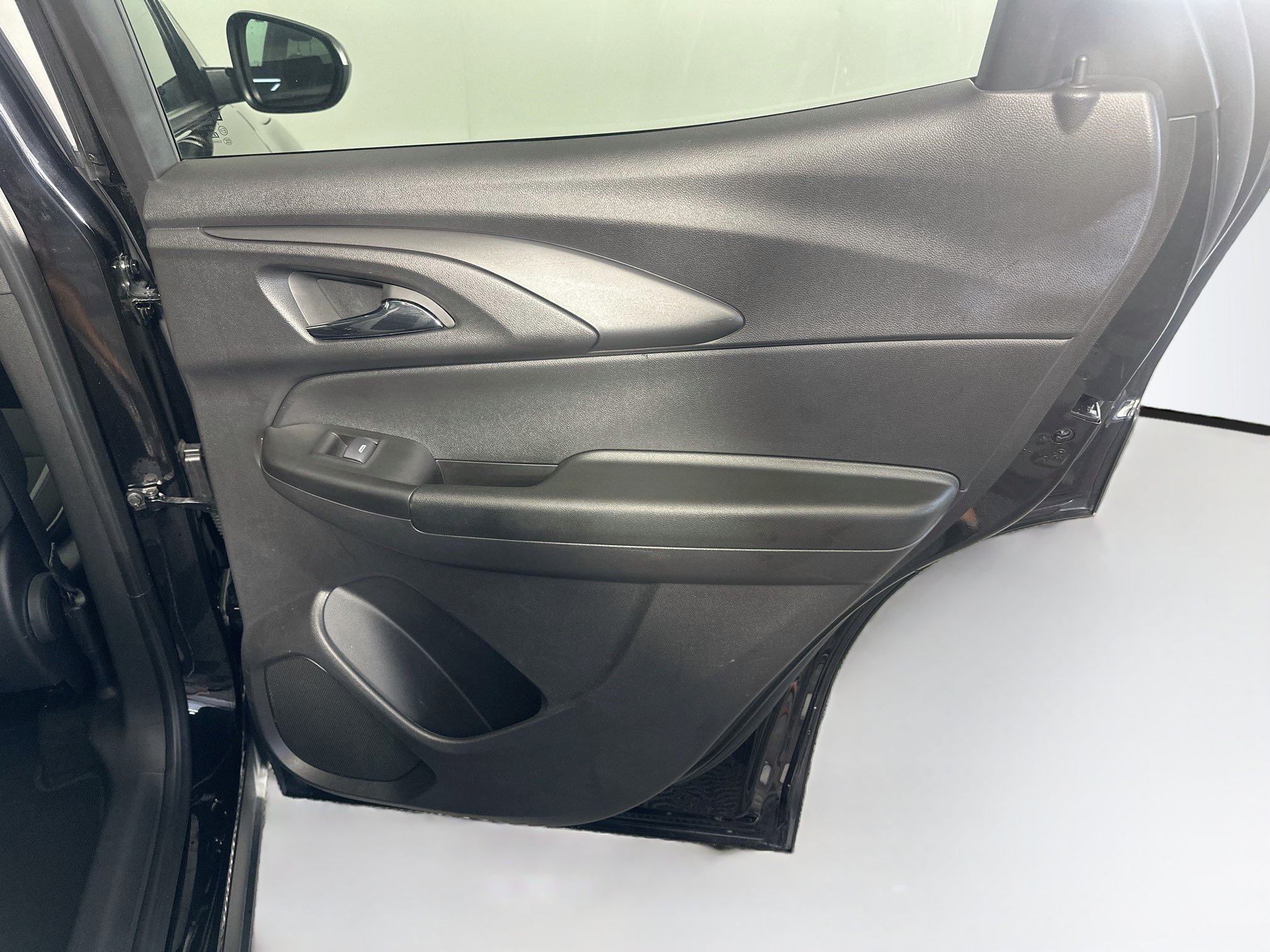 Used 2025 Chevrolet TrailBlazer LT FWD image 27