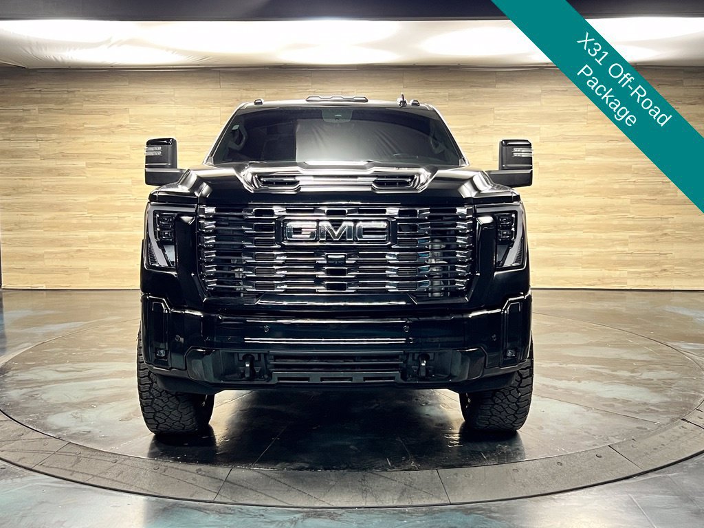 Used 2025 GMC Sierra 2500 Denali Ultimate w/ Max Trailering Package AWD/4WD image 9