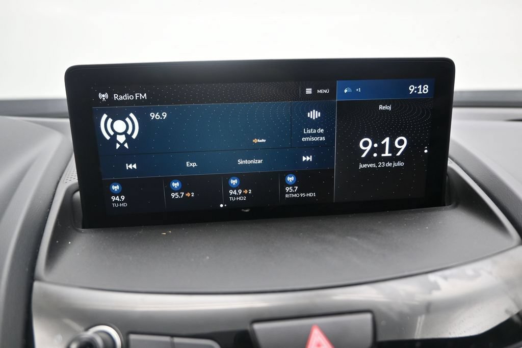 Used 2025 Acura RDX SH-AWD image 13