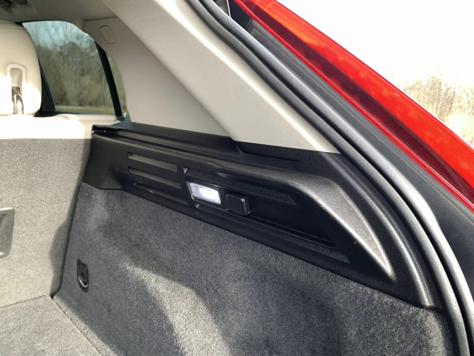 Used 2019 Cadillac XT4 Luxury image 30