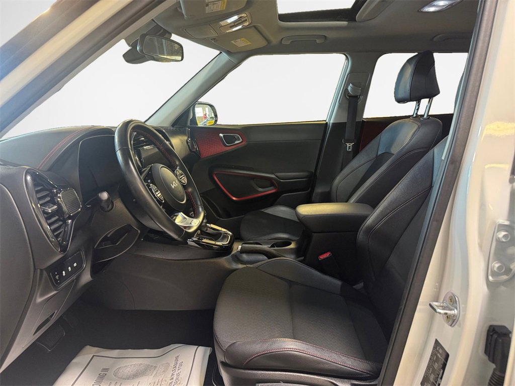 Certified 2023 Kia Soul GT-Line image 12