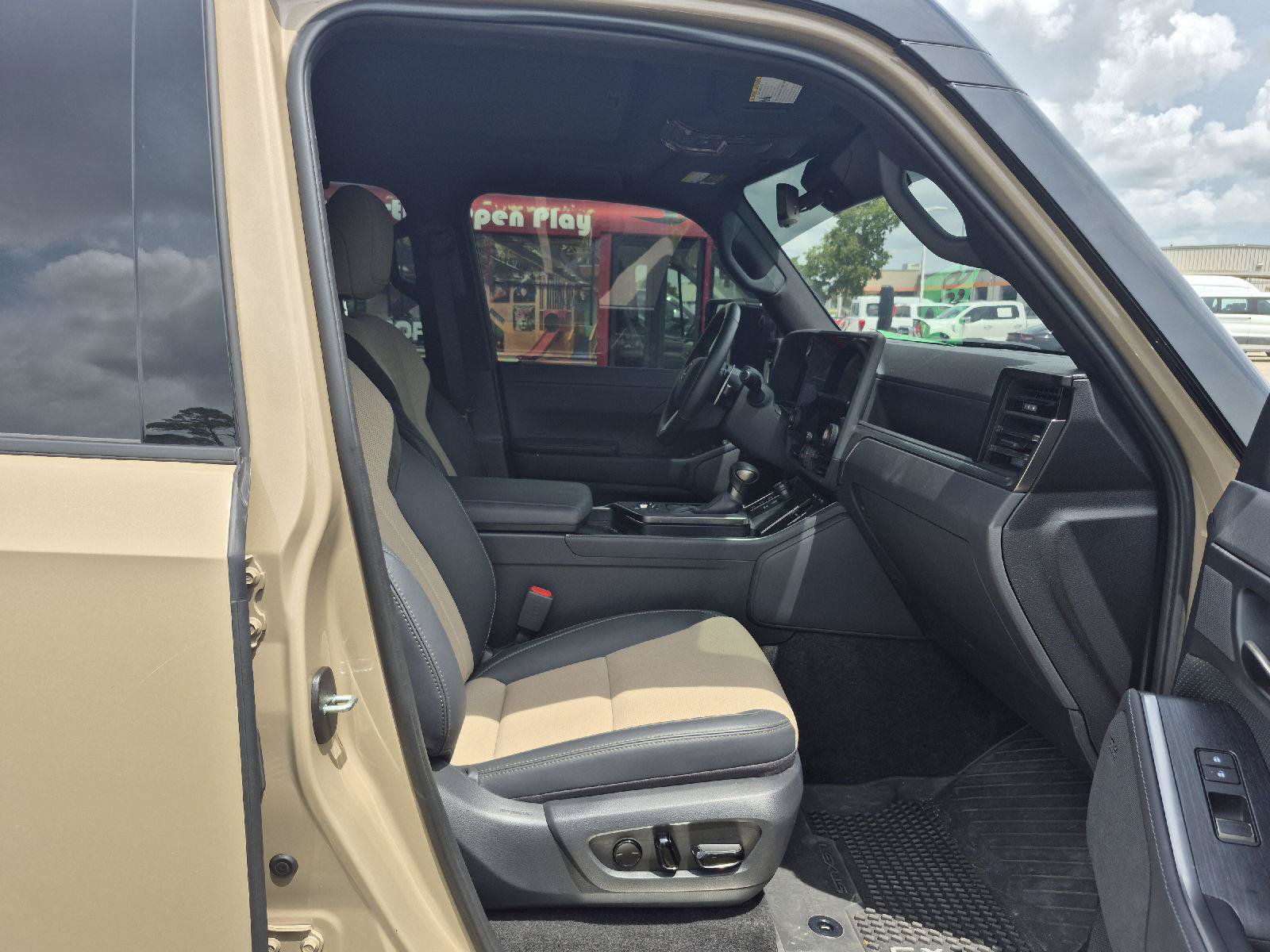 Used 2026 Lexus GX 550 AWD/4WD image 10