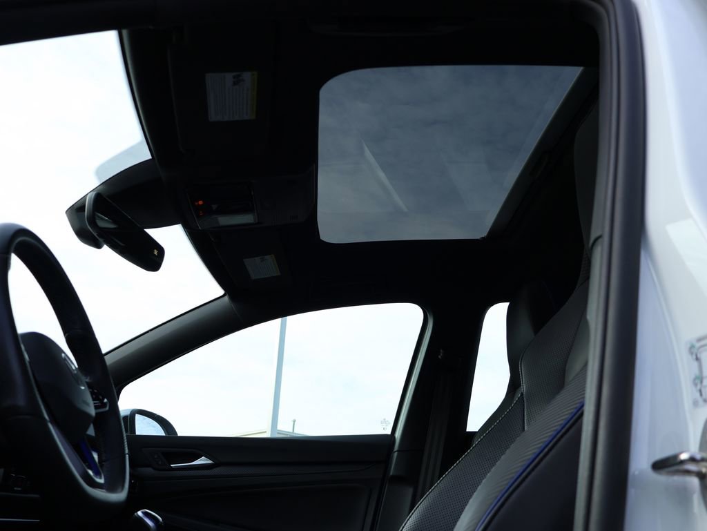 Certified 2024 Volkswagen Golf R image 42