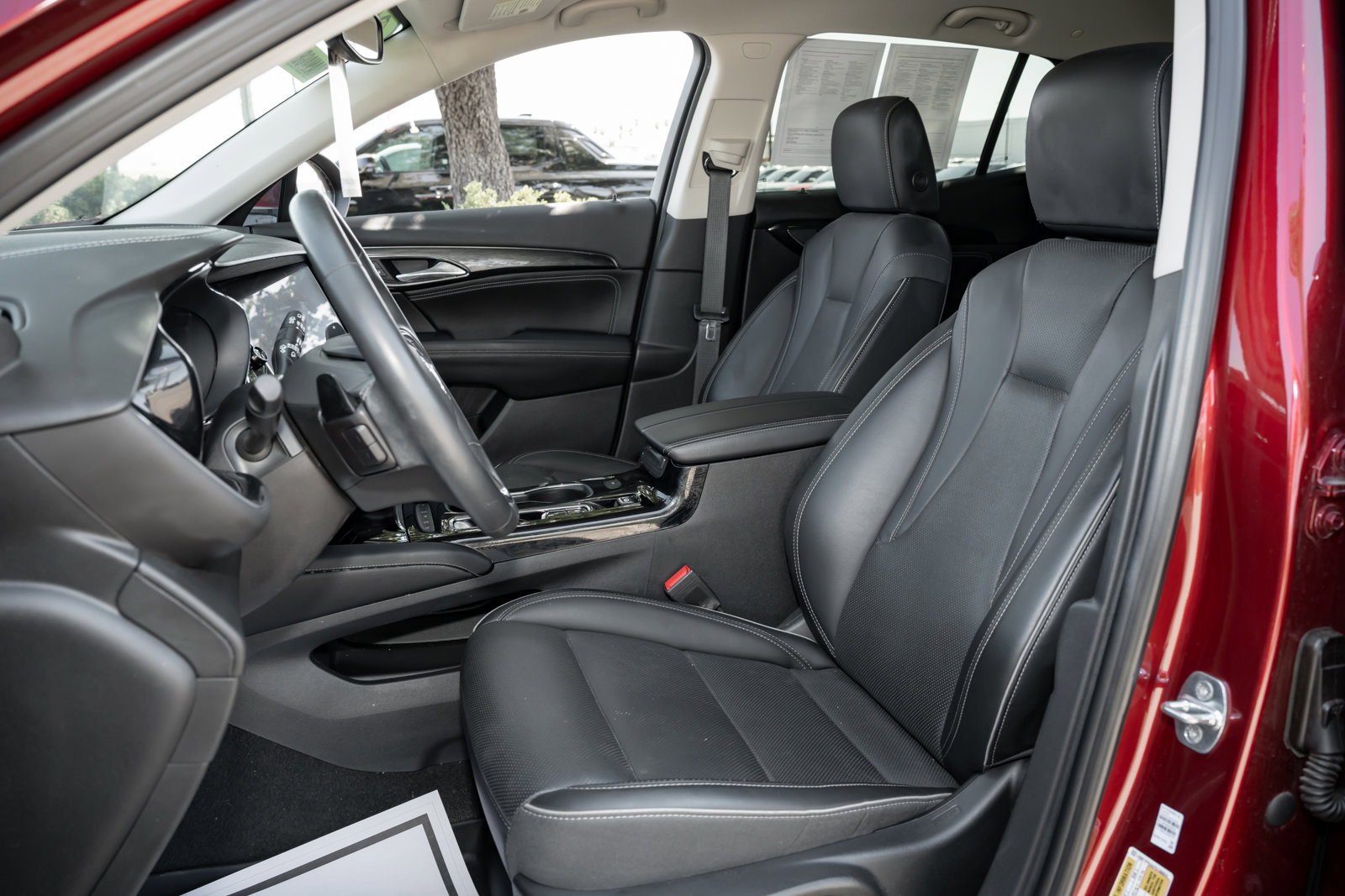 Used 2023 Buick Envision Essence image 19