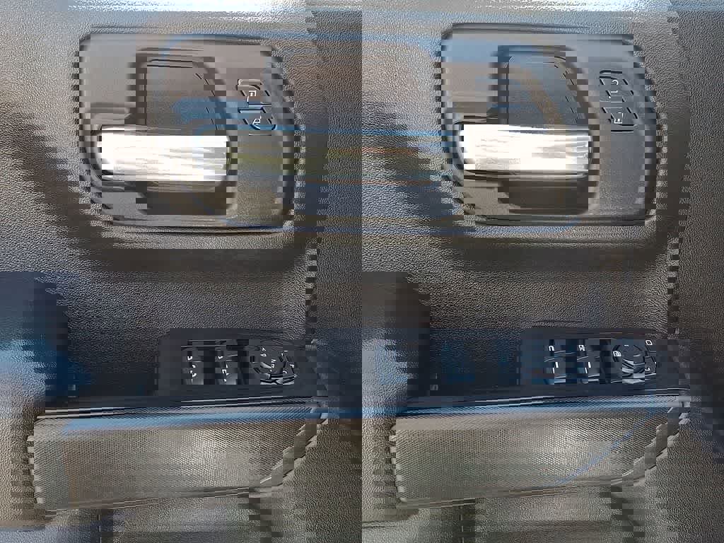 Used 2021 Chevrolet Silverado 1500 Custom image 10