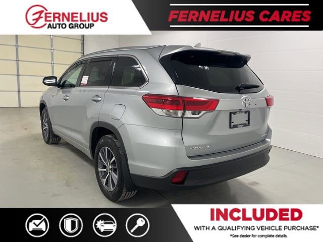 Used 2017 Toyota Highlander XLE w/ Carpet Mat Package AWD/4WD image 6