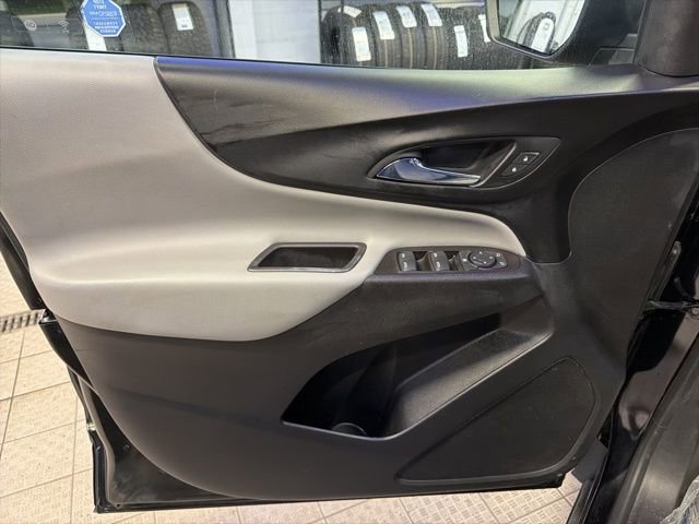 Used 2020 Chevrolet Equinox LS w/ LS Convenience Package image 17