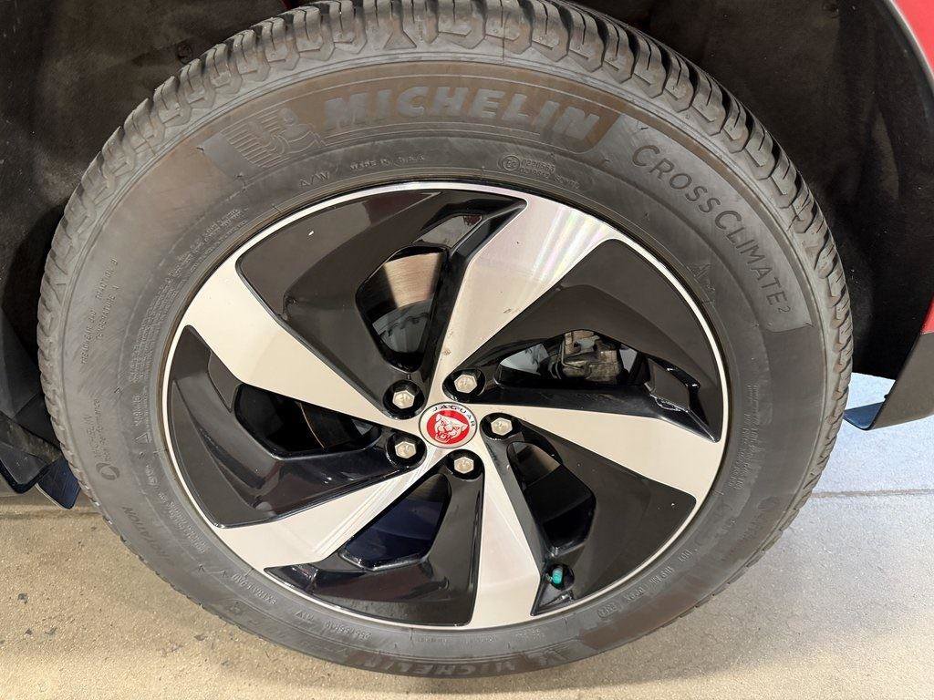 Used 2021 Jaguar F-PACE S image 37