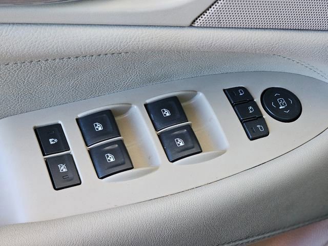 Used 2017 Cadillac Escalade Luxury image 21